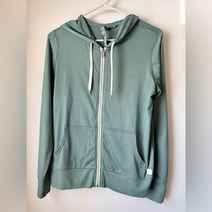 Performance Hoodie 2.0 in a green colorway, Marsh Heather size XS